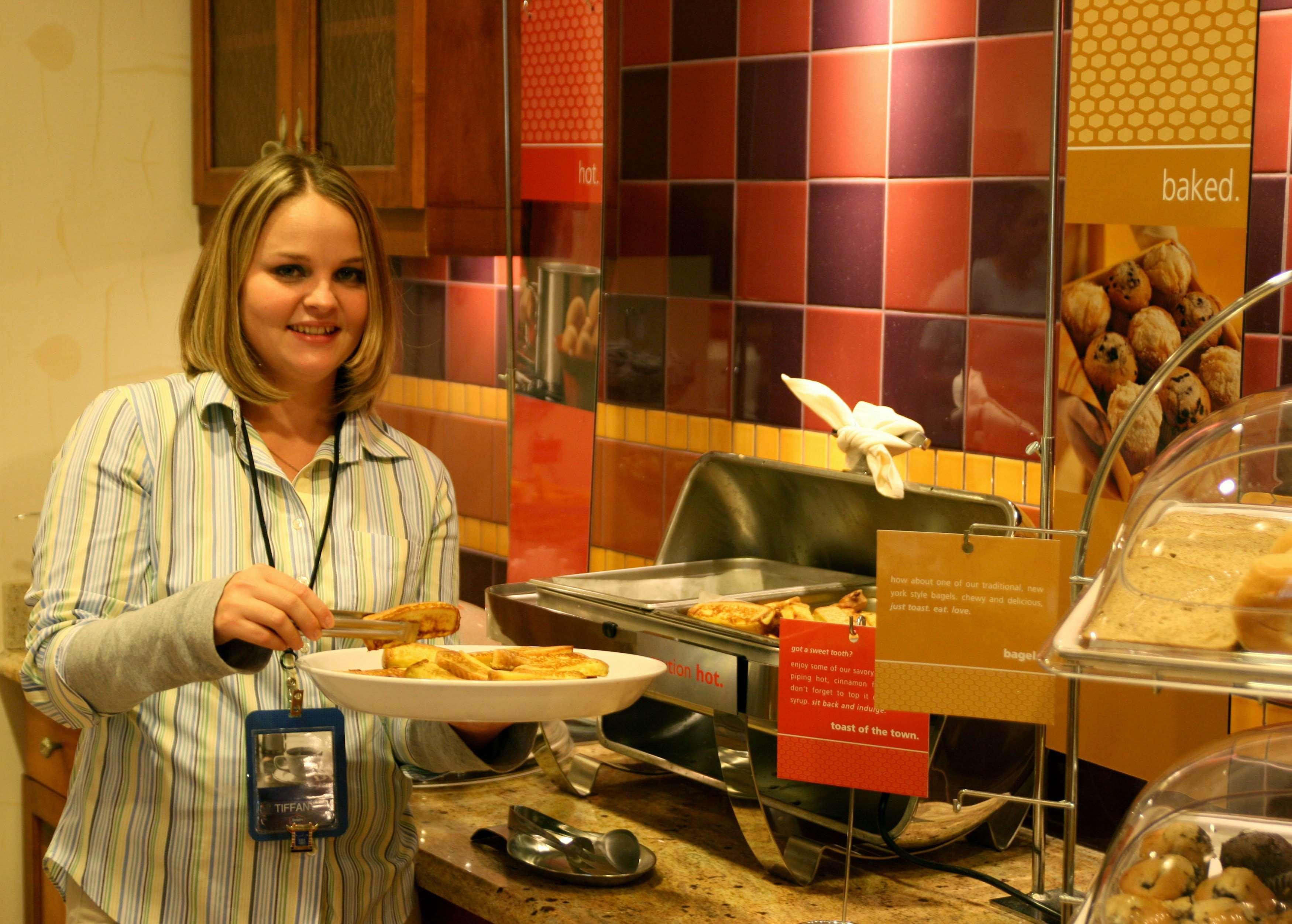 Hampton Inn & Suites Raleigh-Durham Airport-Brier Creek Restaurace fotografie